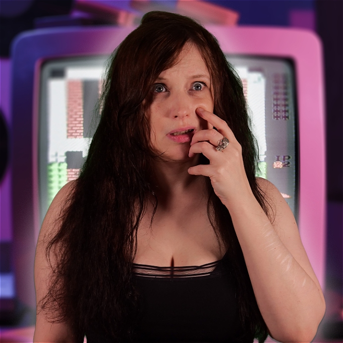 femme comedian looking confused infront of 90s backdrop